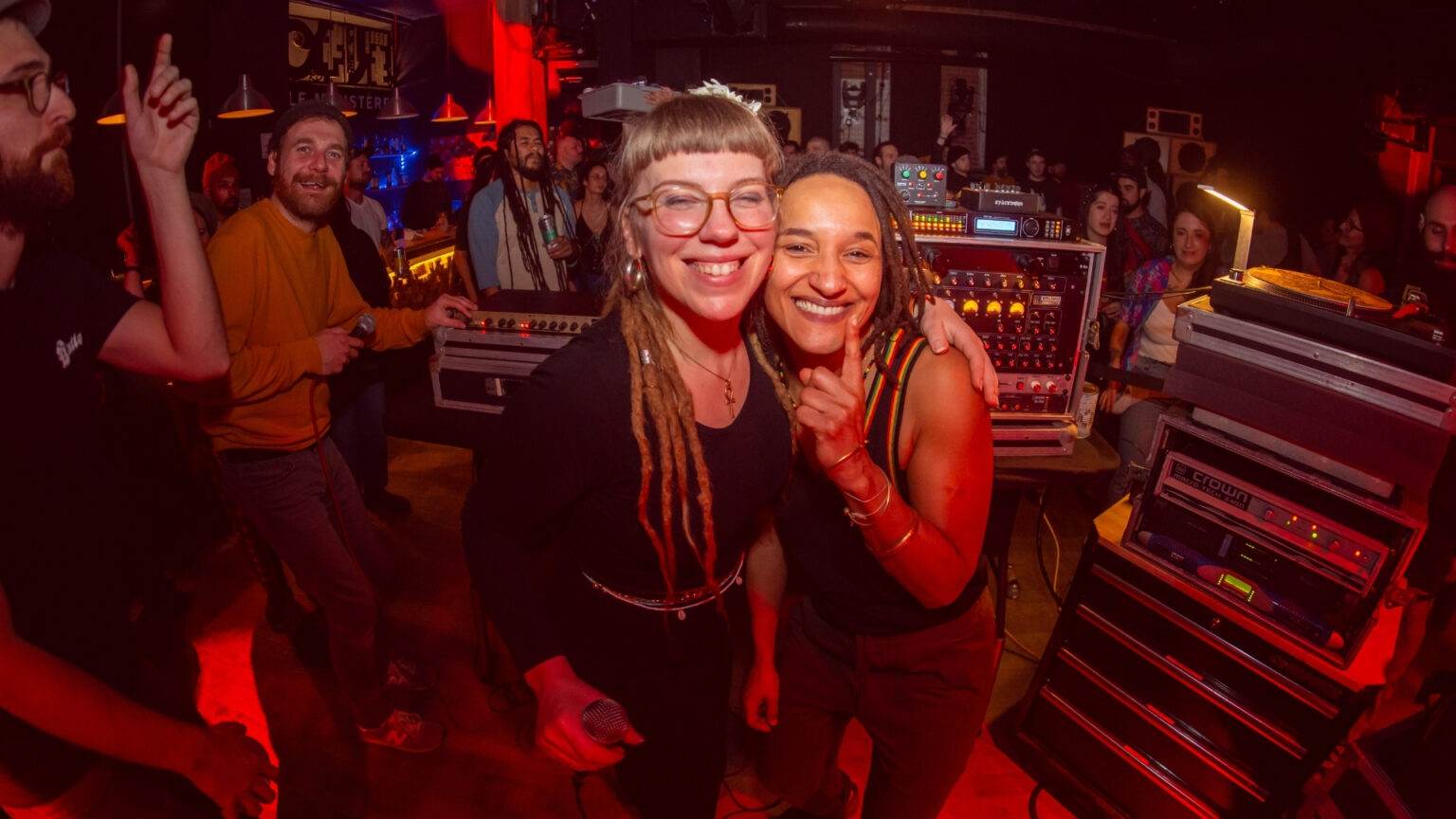 Wildeburg - Roots daughters